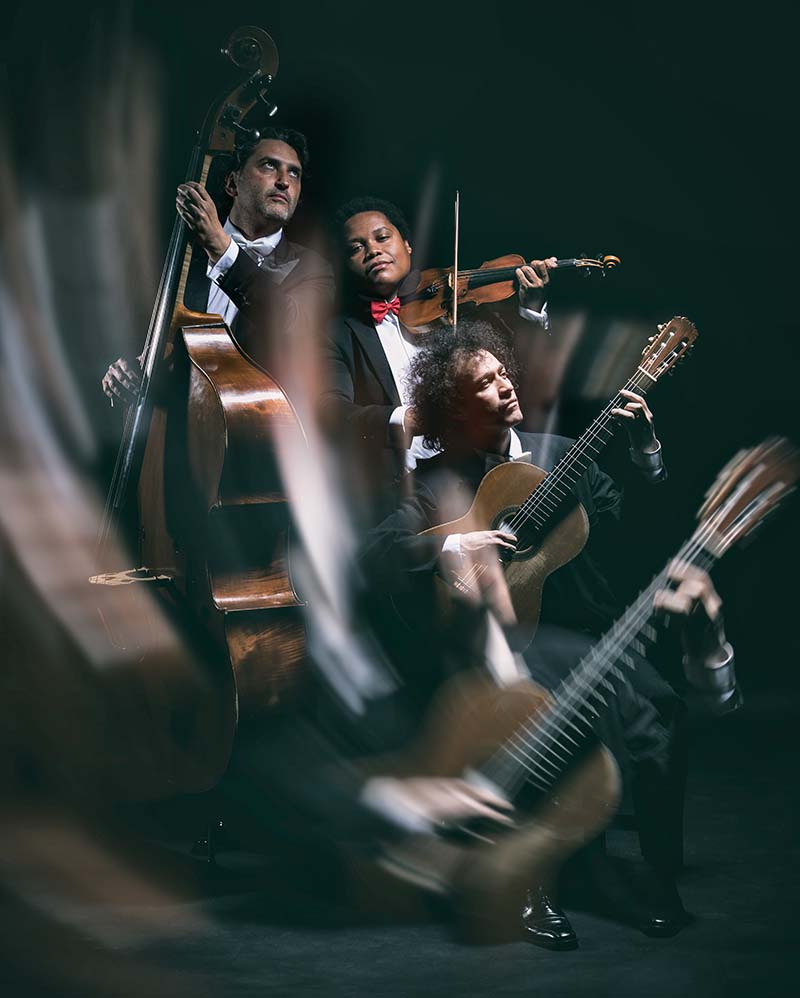 Trio Negro Studio Fotoshooting mit Schwarz Hintergrund