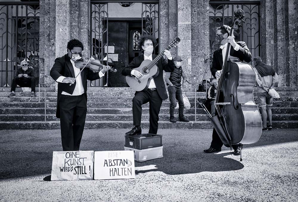 Trio Negro in Domplatz, Salzburg