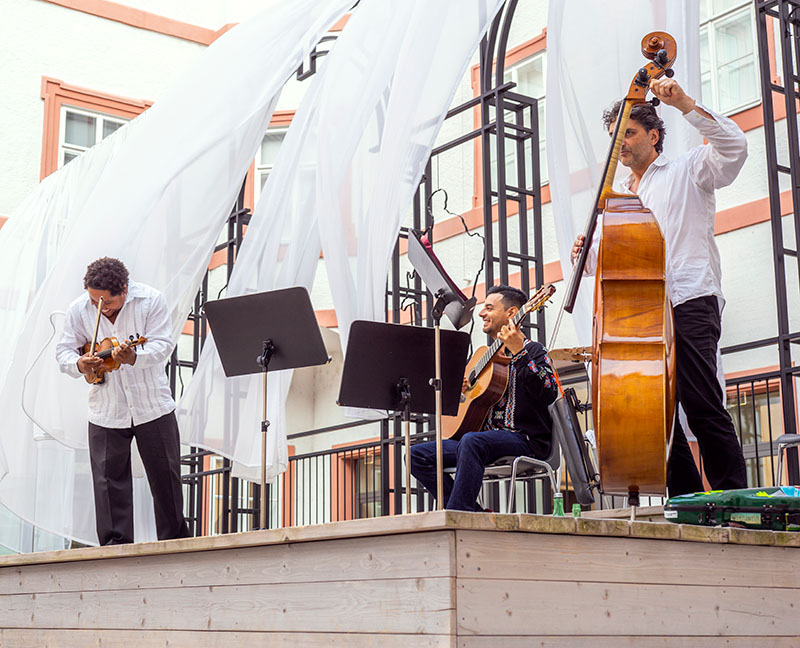 Trio Negro in Mirabelgarten, Salzburg